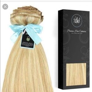 COPY - COPY - Brand new 20in Zala hair extensions